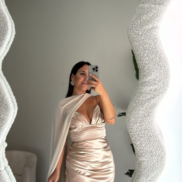 Vestido largo champán