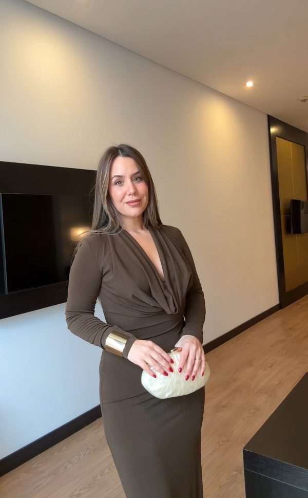 Vestido marrón espalda descubierta