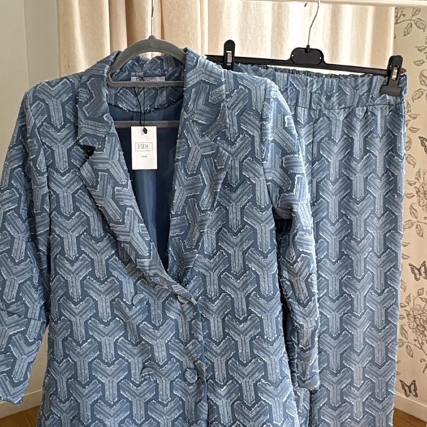 Conjunto fluido azul plomo