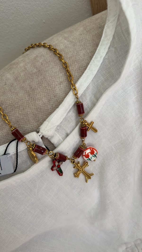 Collar charms cruz