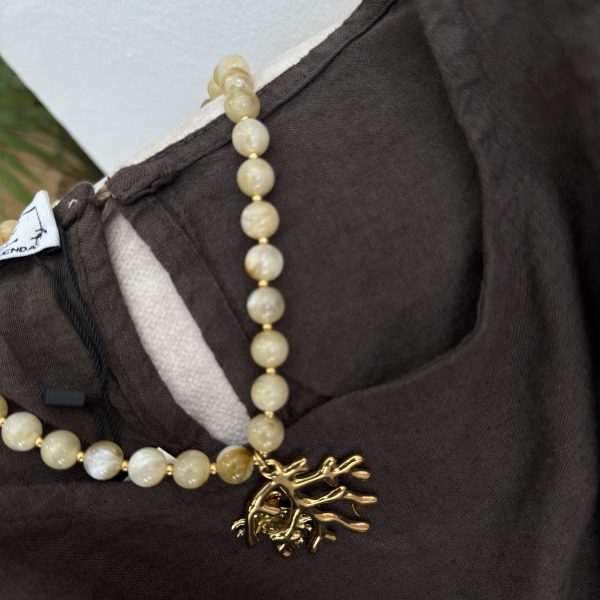 Collar bolas coral