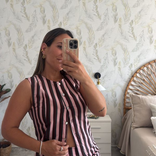Top rayas abotonado
