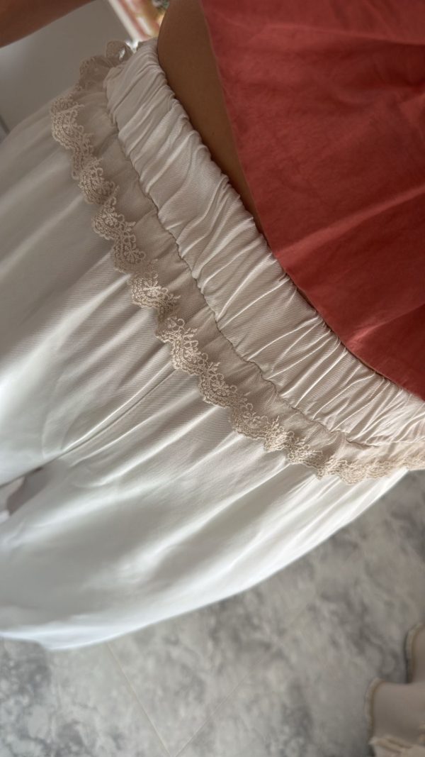 Pantalón bombacho puntilla
