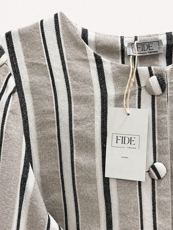 Chaqueta abotonada