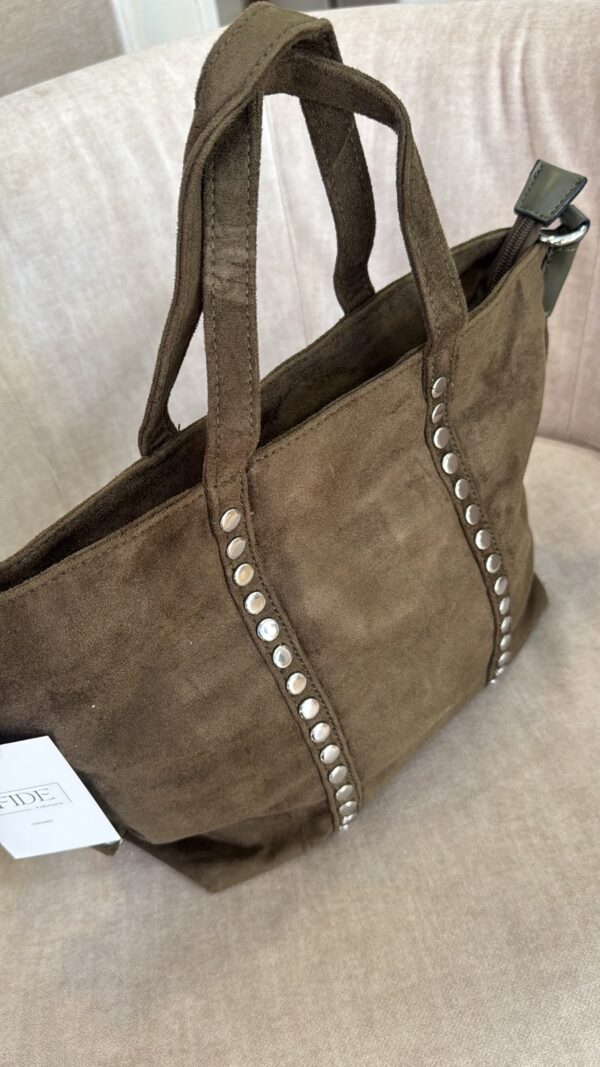 Bolso kaki tachuelas