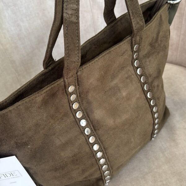 Bolso kaki tachuelas