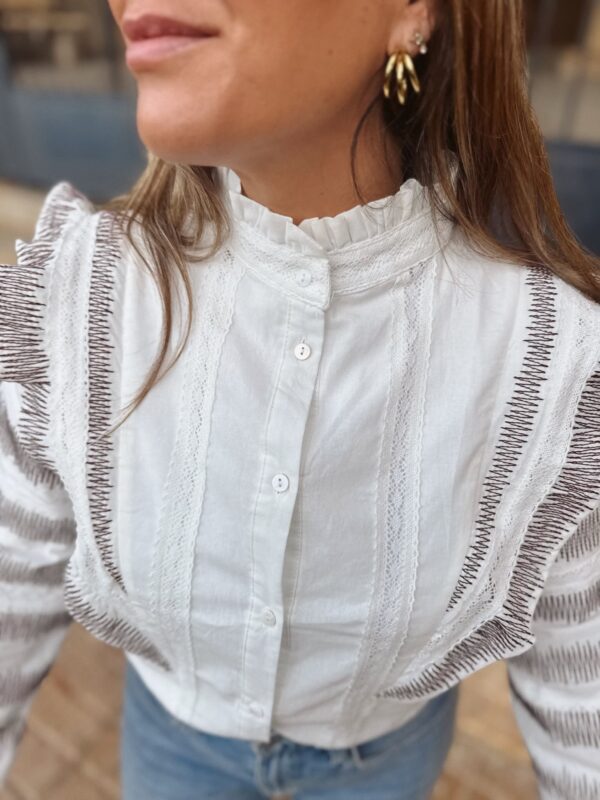 Camisa bordada