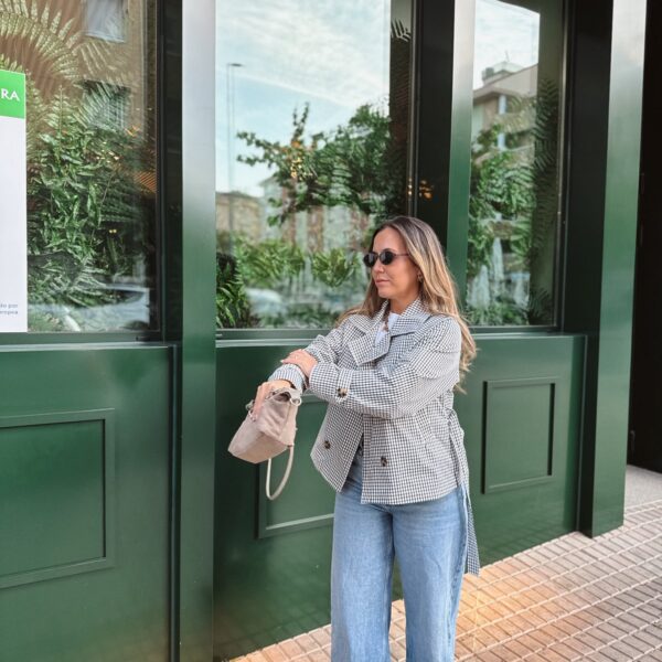 Gabardina cuadros – puesta