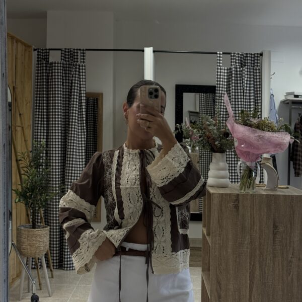 Blusa puntillas