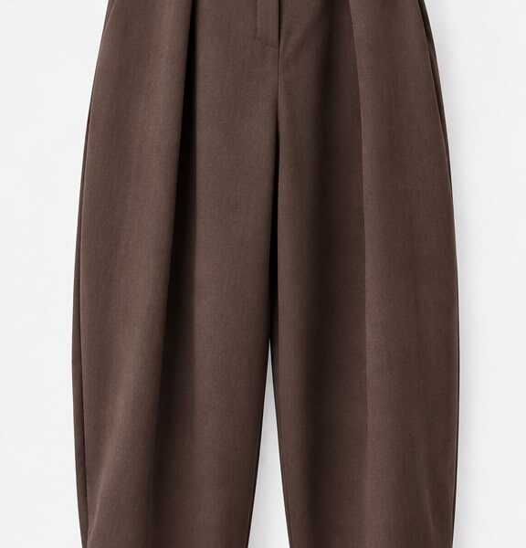 Pantalón pinzas laterales
