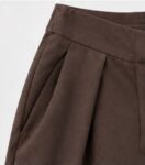 Pantalón pinzas laterales
